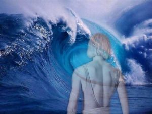 Have you ever faced a tsunami or giant tidal wave in a dream? Have you ever faced a tsunami or giant tidal wave in a dream? (Yes, it's me in the picture.)